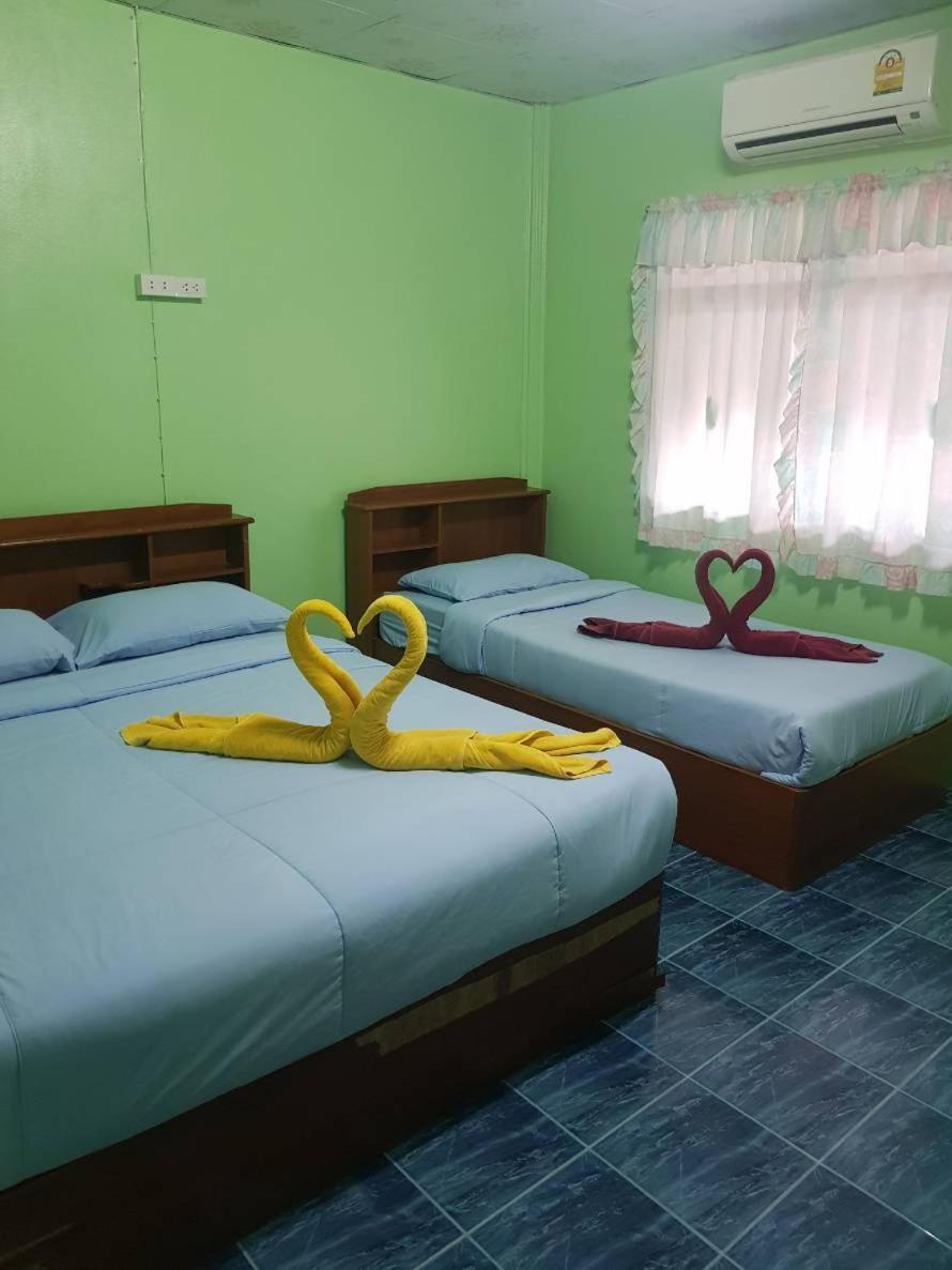 Rin Beach Resort Haad Rin Exterior photo